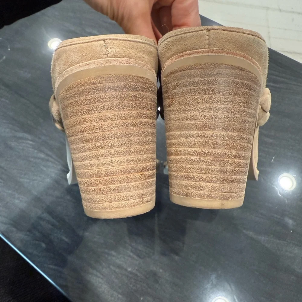 Dolce Vita suede mule. Size 7.5. - Picture 5 of 7